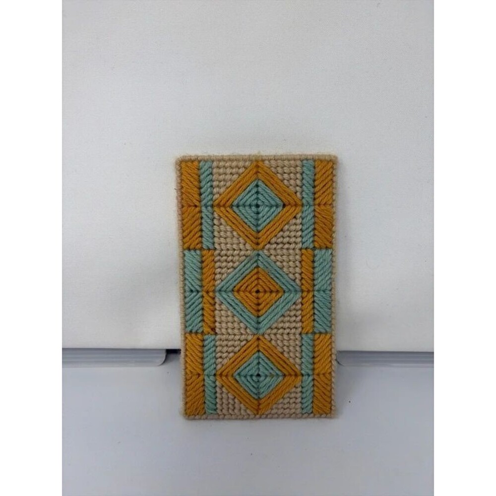 Retro 70s Bargello Needlepoint Glasses Case Plastic Canvas Yarn Chevron Gold